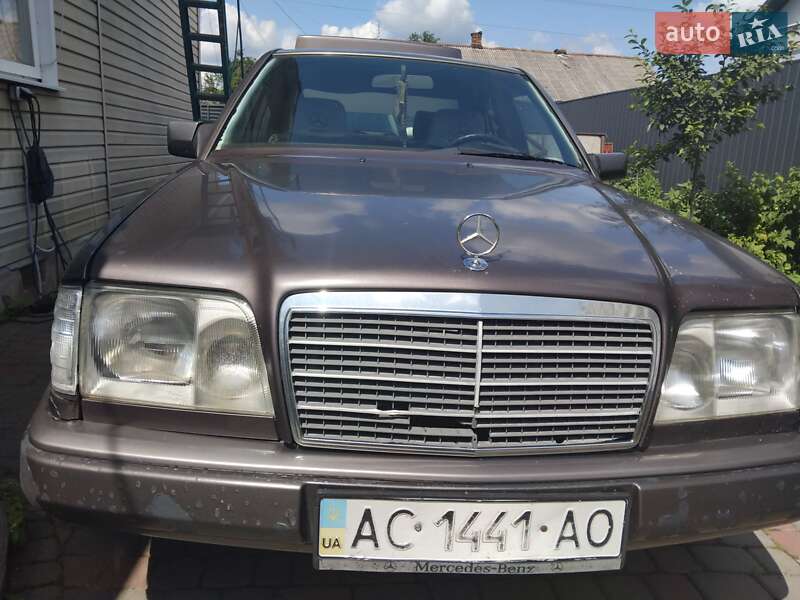 Mercedes-Benz E-Class 1994