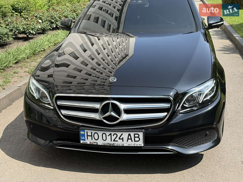 Седан Mercedes-Benz E-Class 2017 в Тернополе фото 14 Седан Mercedes-Benz E-Class 2017 в Тернополе