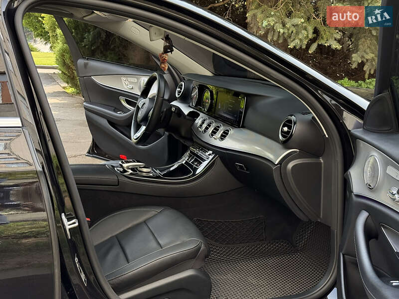 Седан Mercedes-Benz E-Class 2017 в Тернополе фото 37 Седан Mercedes-Benz E-Class 2017 в Тернополе