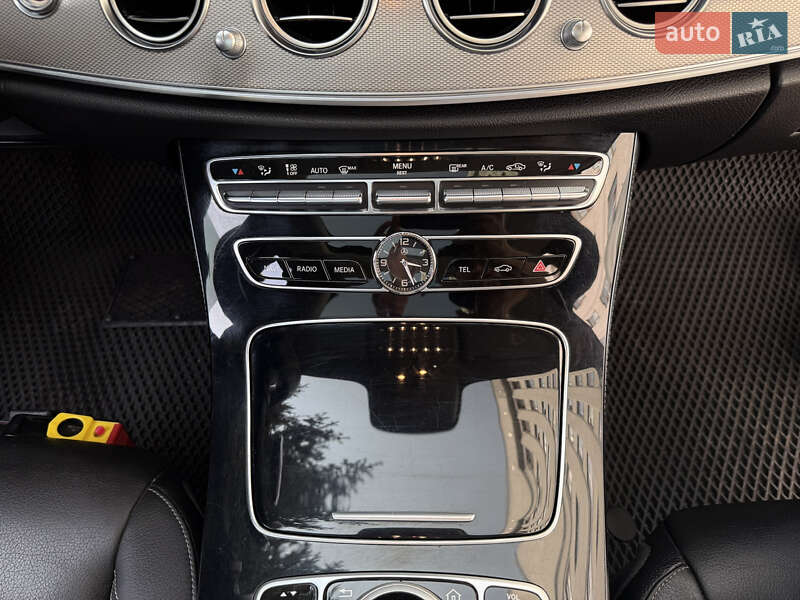 Седан Mercedes-Benz E-Class 2017 в Тернополе фото 46 Седан Mercedes-Benz E-Class 2017 в Тернополе