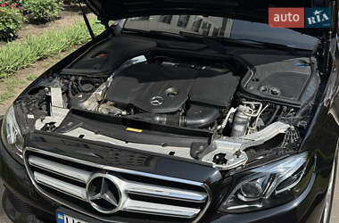 Седан Mercedes-Benz E-Class 2017 в  фото 69 Седан Mercedes-Benz E-Class 2017 в