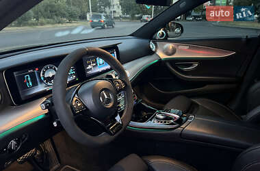 Седан Mercedes-Benz E-Class 2017 в 