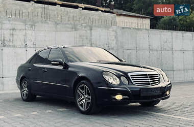 Седан Mercedes-Benz E-Class 2003 в 