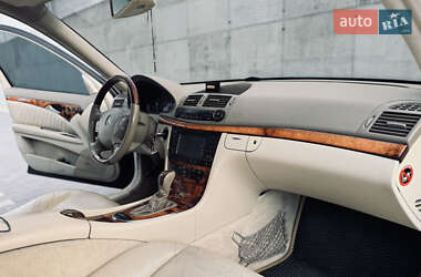 Седан Mercedes-Benz E-Class 2003 в 