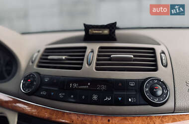 Седан Mercedes-Benz E-Class 2003 в 