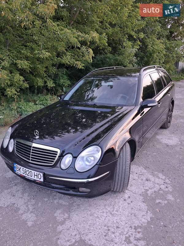 Универсал Mercedes-Benz E-Class 2004 в 
