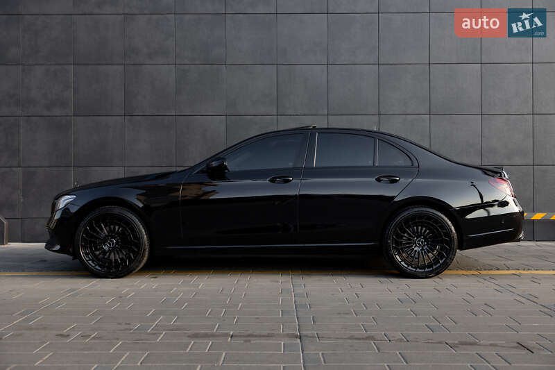 Седан Mercedes-Benz E-Class 2018 в Житомирі