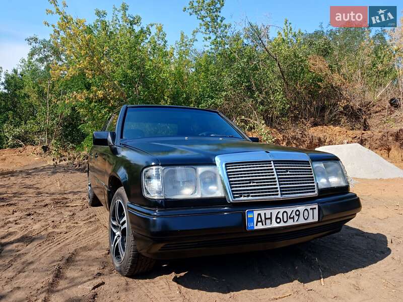 Седан Mercedes-Benz E-Class 1990 в Краматорске