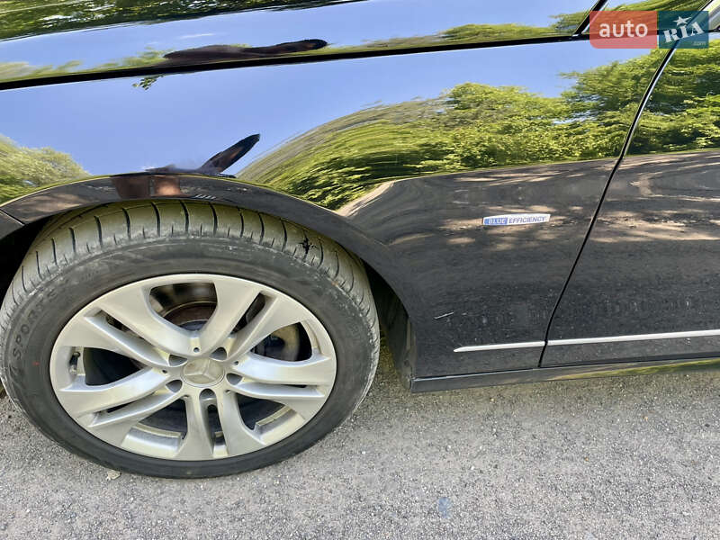 Седан Mercedes-Benz E-Class 2010 в Хмельницком
