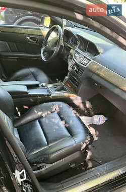 Седан Mercedes-Benz E-Class 2010 в 