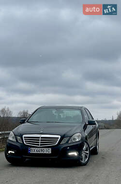 Седан Mercedes-Benz E-Class 2010 в 