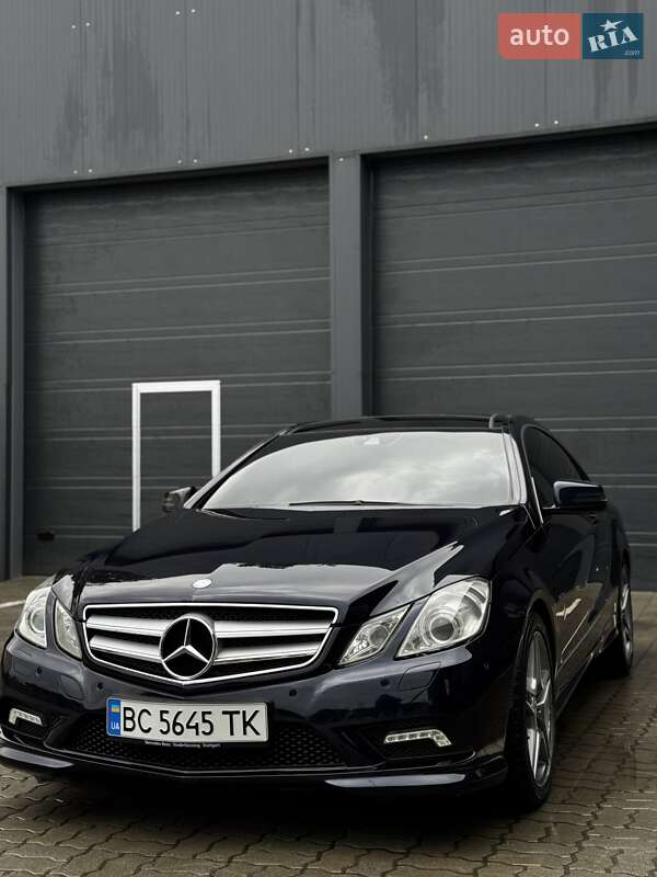 Купе Mercedes-Benz E-Class 2010 в Львове