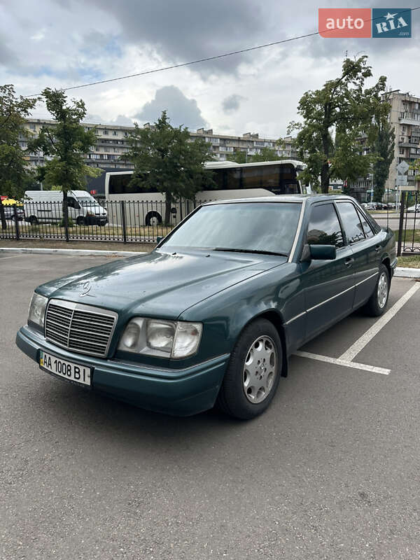 Mercedes-Benz E-Class 1995