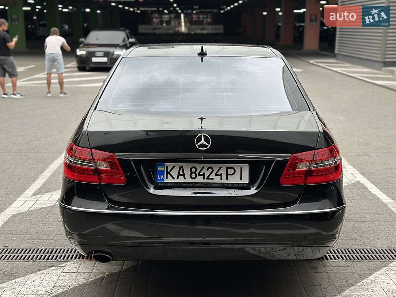 Седан Mercedes-Benz E-Class 2010 в Киеве