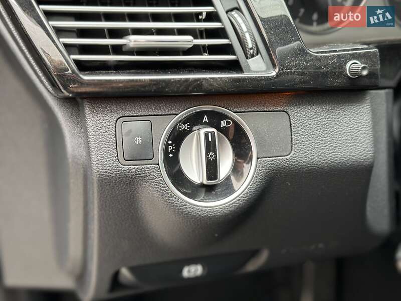 Седан Mercedes-Benz E-Class 2010 в Киеве