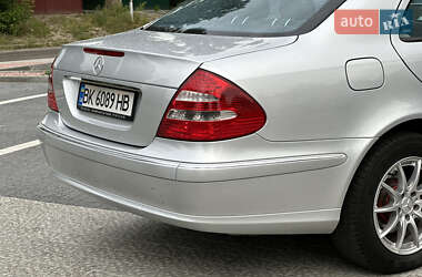 Седан Mercedes-Benz E-Class 2005 в 