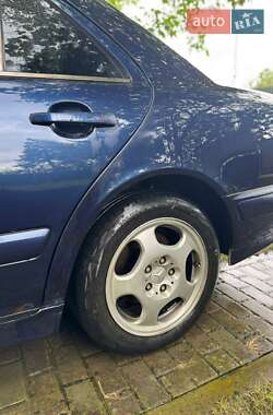 Седан Mercedes-Benz E-Class 1999 в 