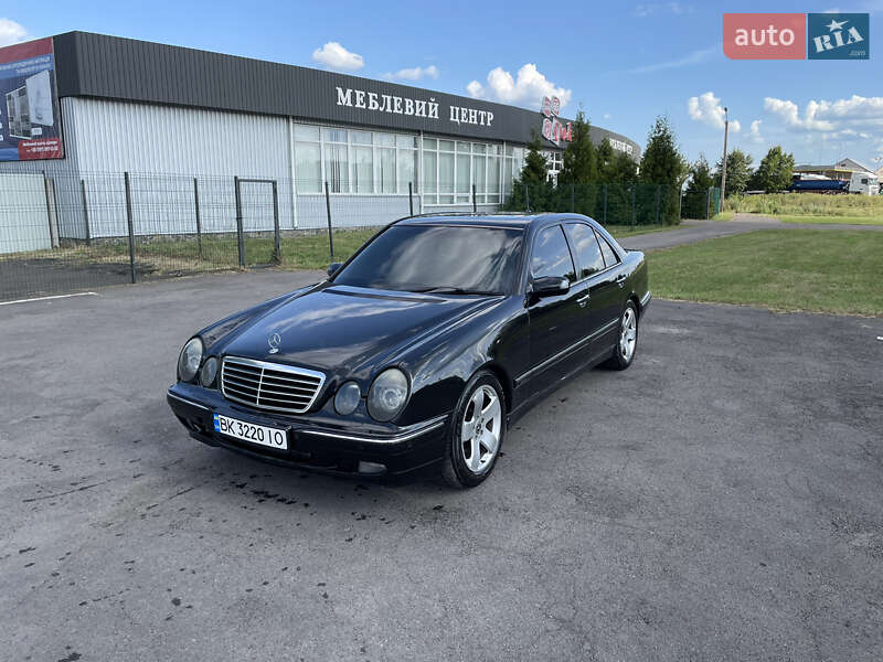 Mercedes-Benz E-Class 2002