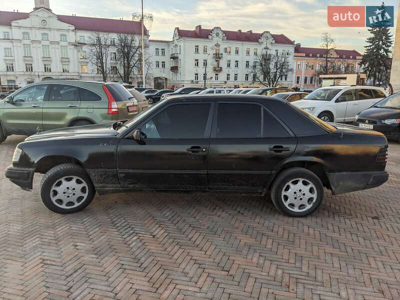 Mercedes-Benz E-Class 1988