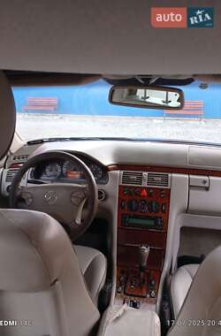 Седан Mercedes-Benz E-Class 2000 в 
