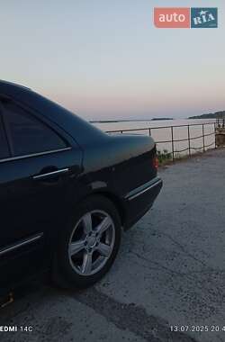 Седан Mercedes-Benz E-Class 2000 в 