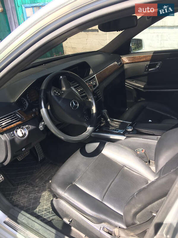Седан Mercedes-Benz E-Class 2010 в Павлограде фото 2 Седан Mercedes-Benz E-Class 2010 в Павлограде