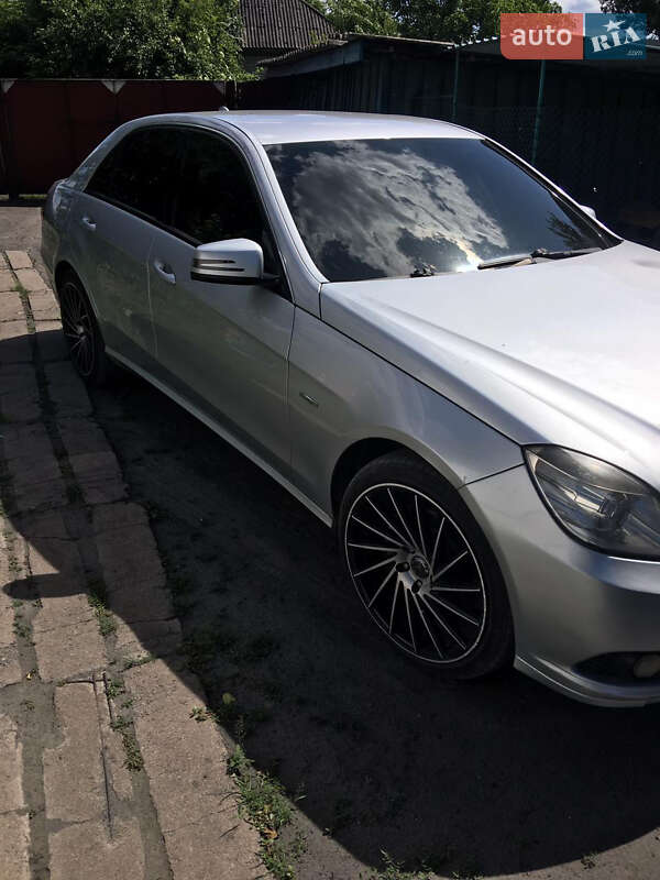 Седан Mercedes-Benz E-Class 2010 в Павлограде фото 8 Седан Mercedes-Benz E-Class 2010 в Павлограде