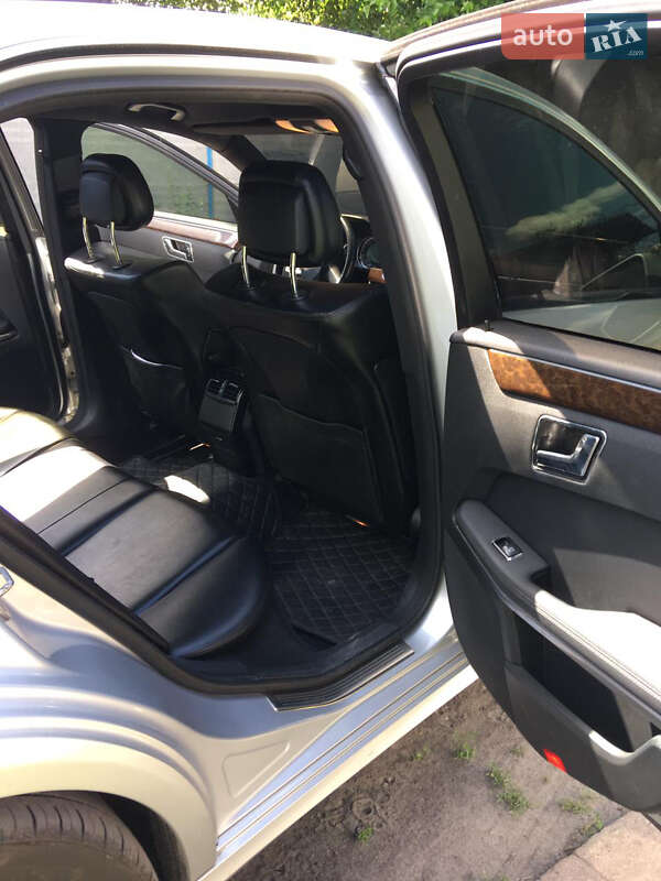 Седан Mercedes-Benz E-Class 2010 в Павлограде фото 18 Седан Mercedes-Benz E-Class 2010 в Павлограде