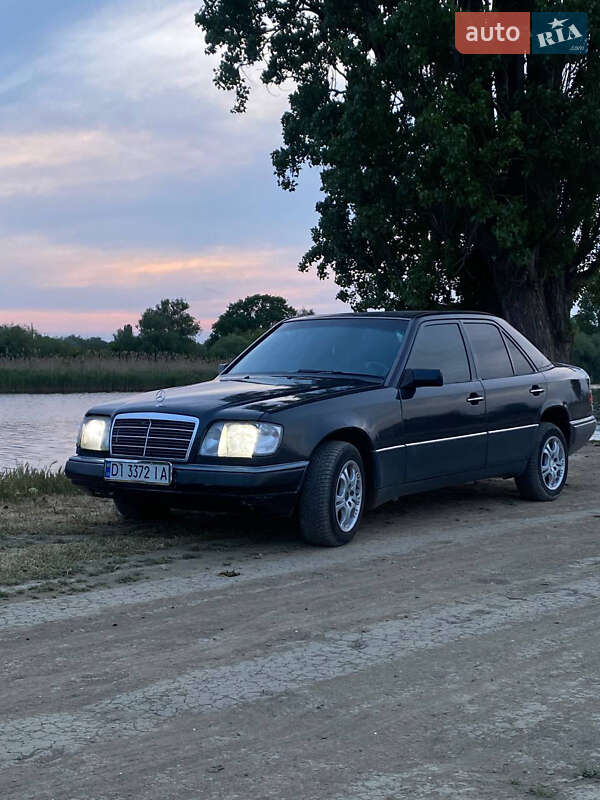 Mercedes-Benz E-Class 1994