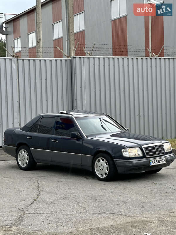 Седан Mercedes-Benz E-Class 1988 в Малині