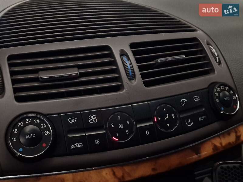 Седан Mercedes-Benz E-Class 2002 в Николаеве