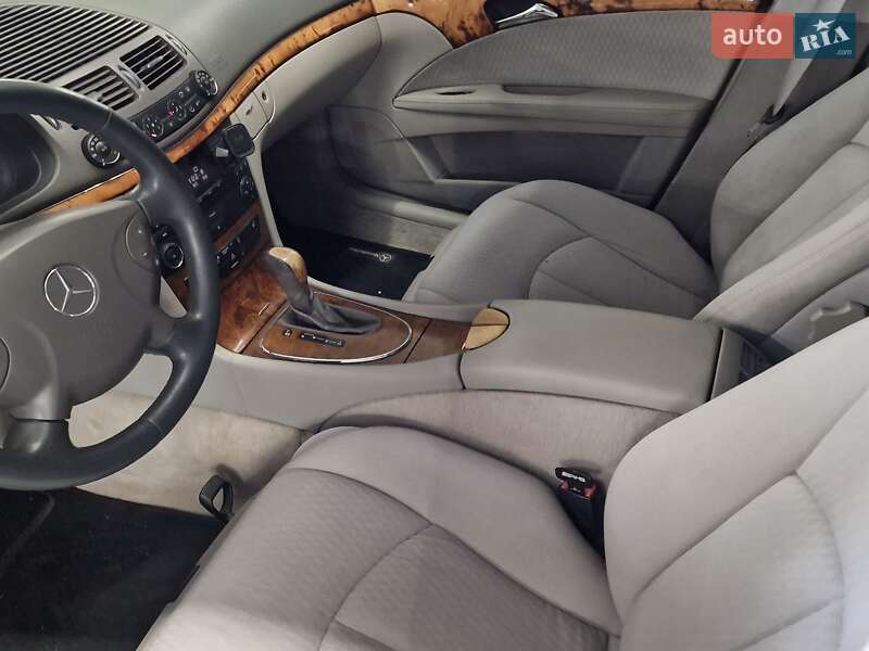Седан Mercedes-Benz E-Class 2002 в Николаеве