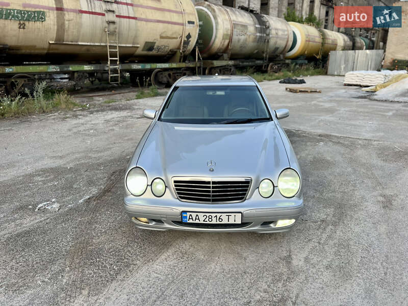 Седан Mercedes-Benz E-Class 2002 в Виннице
