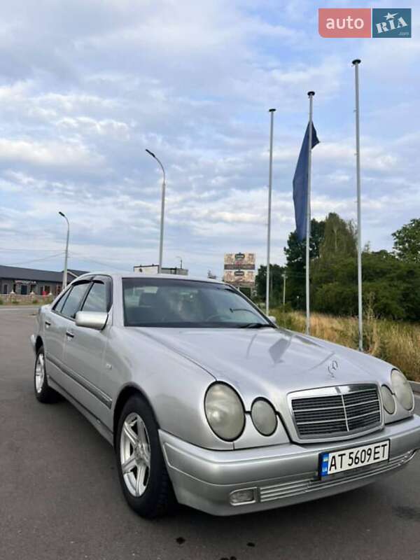 Седан Mercedes-Benz E-Class 1996 в 