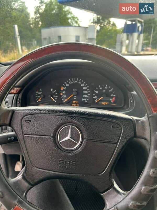 Седан Mercedes-Benz E-Class 1996 в Надворной
