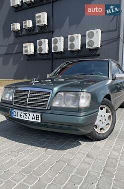 Седан Mercedes-Benz E-Class 1995 в Ивано-Франковске