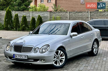 Седан Mercedes-Benz E-Class 2003 в Львове