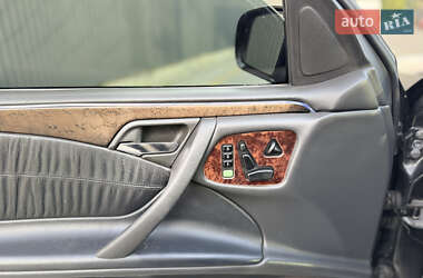 Седан Mercedes-Benz E-Class 2001 в 