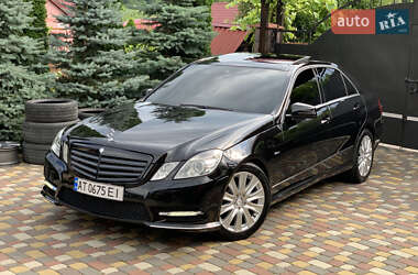 Седан Mercedes-Benz E-Class 2012 в 