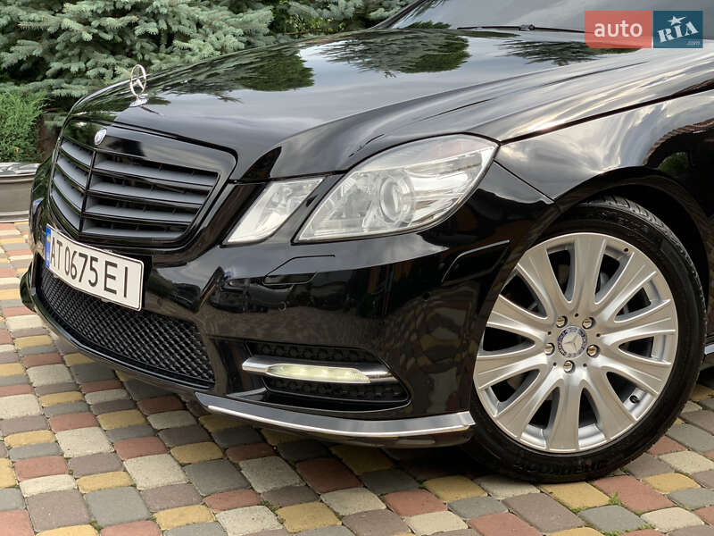 Седан Mercedes-Benz E-Class 2012 в Ивано-Франковске
