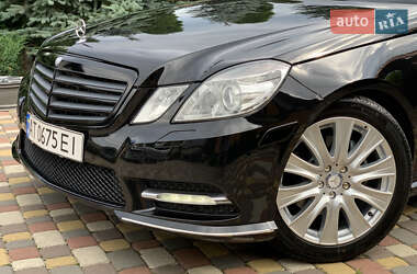 Седан Mercedes-Benz E-Class 2012 в 
