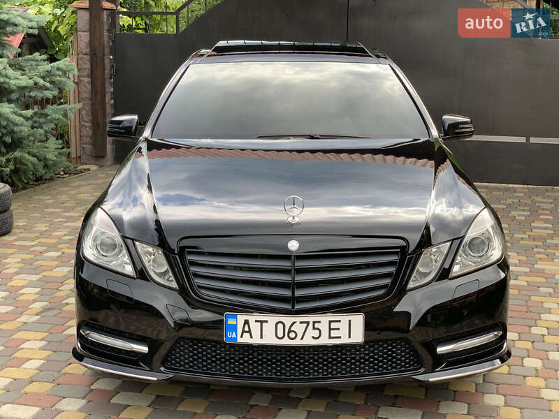 Седан Mercedes-Benz E-Class 2012 в Ивано-Франковске