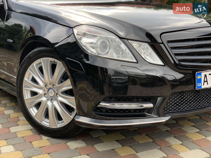 Седан Mercedes-Benz E-Class 2012 в Ивано-Франковске