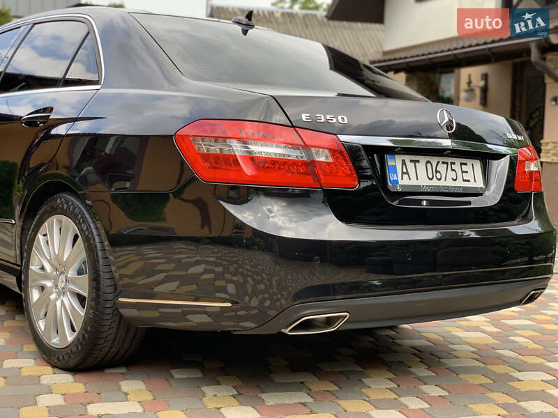 Седан Mercedes-Benz E-Class 2012 в Ивано-Франковске