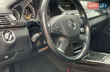 Седан Mercedes-Benz E-Class 2012 в 