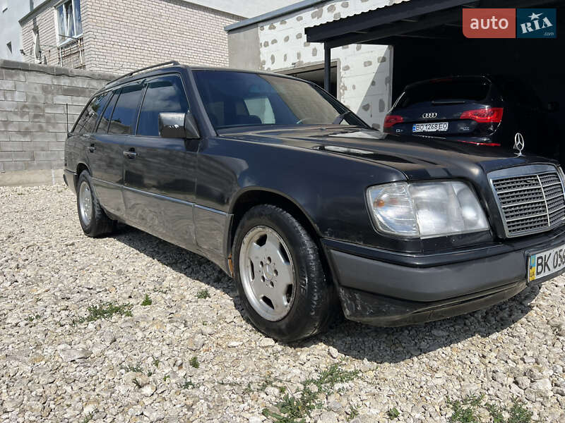Универсал Mercedes-Benz E-Class 1994 в 