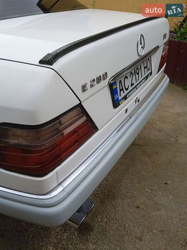 Седан Mercedes-Benz E-Class 1994 в Луцке