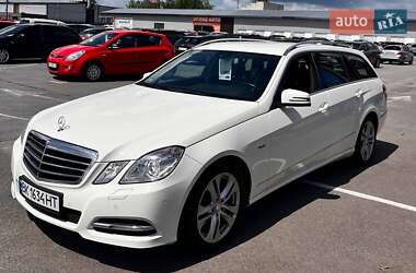 Універсал Mercedes-Benz E-Class 2011 в Житомирі
