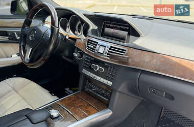 Седан Mercedes-Benz E-Class 2013 в 