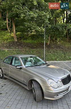 Седан Mercedes-Benz E-Class 2003 в 